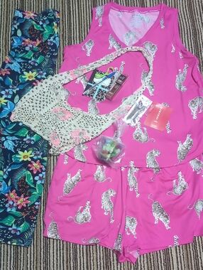 #0132  Puma Hot Pink Tiger Print PJ Tank & Shorts Set( Free People Shopper Bag)